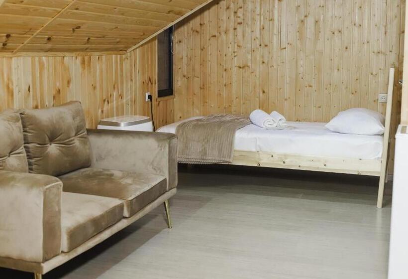 پانسیون Dom Adonis