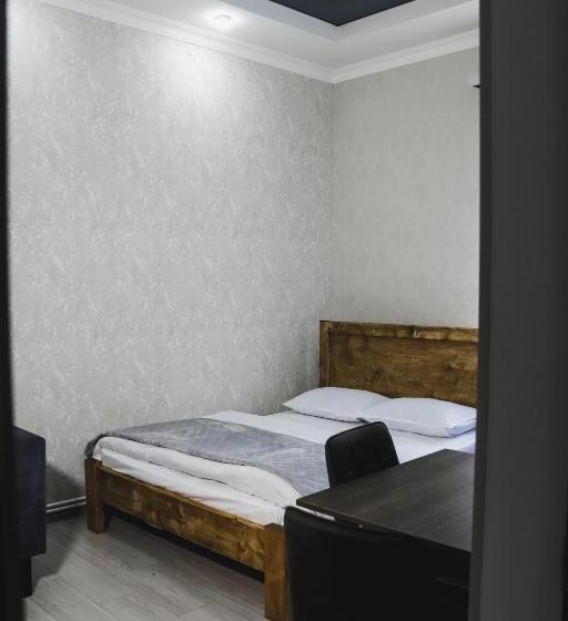 پانسیون Dom Adonis