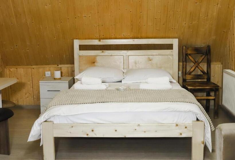 پانسیون Dom Adonis