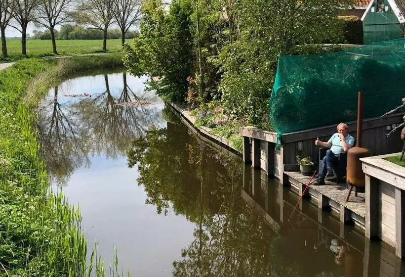 B&b De Gulden Halsband Pingjum