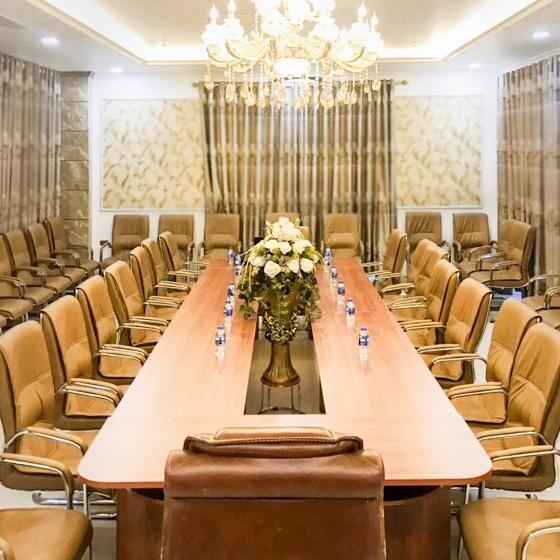 هتل Canh Hung Palace