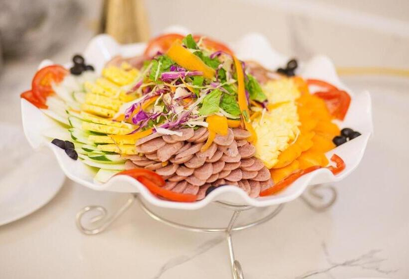 هتل Canh Hung Palace