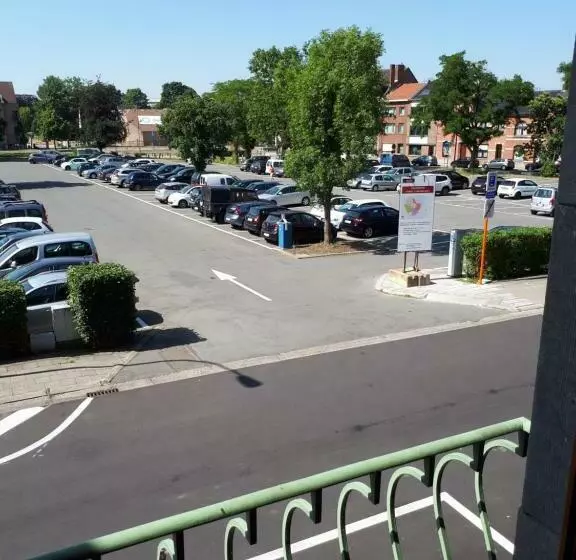 ホテル Guesthouse Dusart