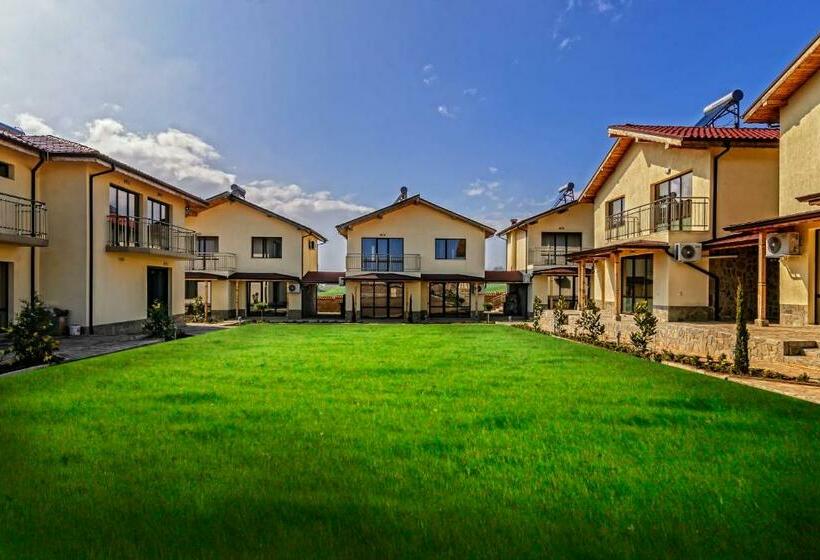 پانسیون Alex Village