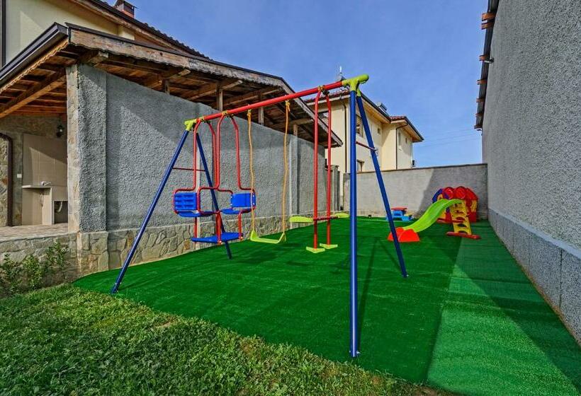 پانسیون Alex Village