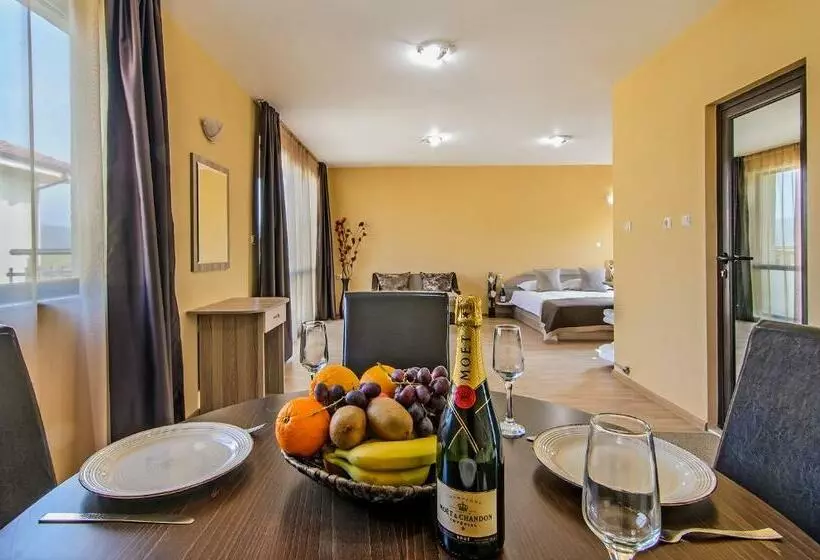 ペンション Alex Village