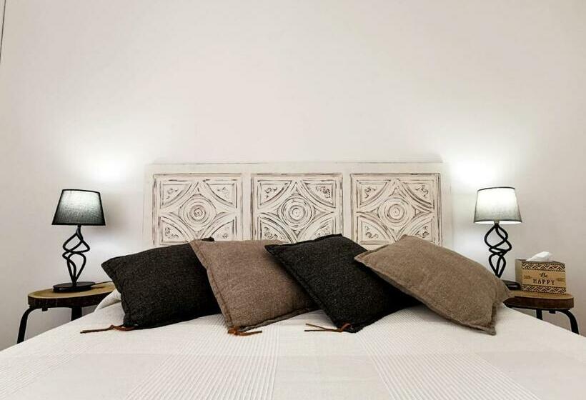 بنسيون Kintsugi Downtown Lagos