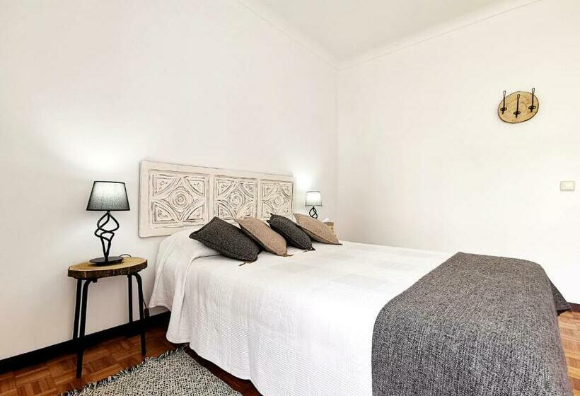 بنسيون Kintsugi Downtown Lagos