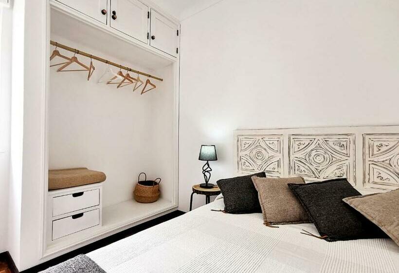 بنسيون Kintsugi Downtown Lagos