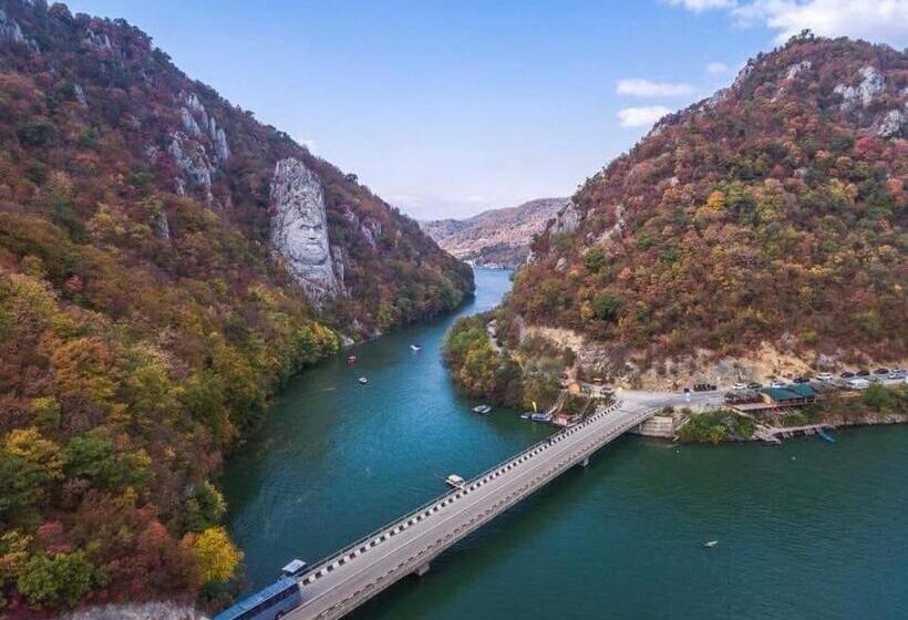 Pensiunea Alex & Restaurant