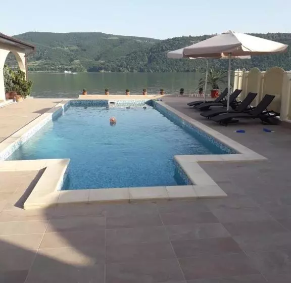 Pensiunea Alex & Restaurant