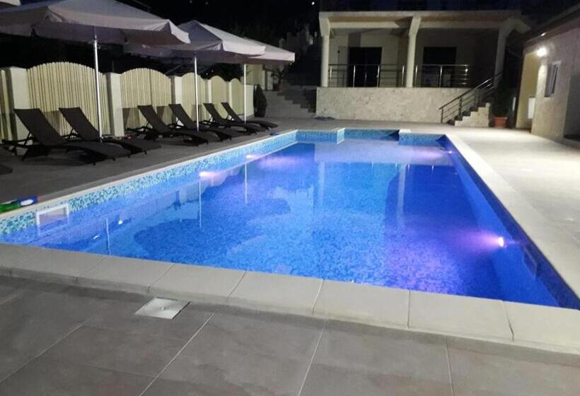 Pensiunea Alex & Restaurant