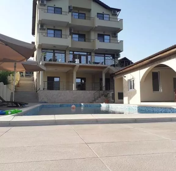 Pensiunea Alex & Restaurant