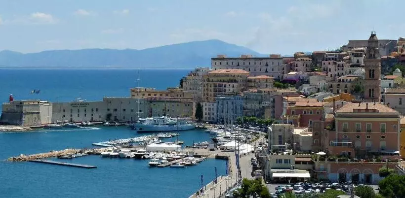 تختخواب و صبحانه Appio Claudio Tre