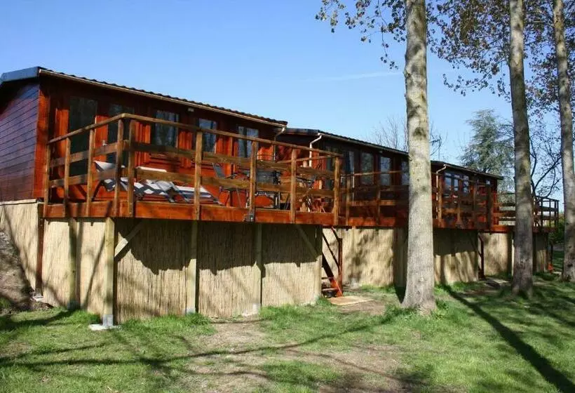 ベッドアンドブレックファースト Chambres D Hôtes La Landrière