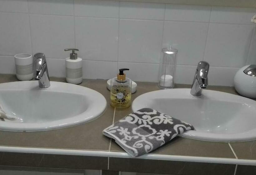 ベッドアンドブレックファースト La Mathilde