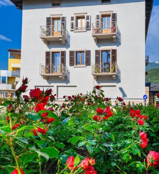 مبيت وإفطار Villa Nirvana