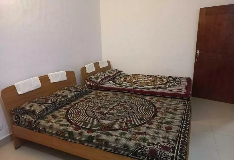 Retkeilymaja Mayura Rest Inn