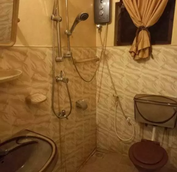 Retkeilymaja Mayura Rest Inn