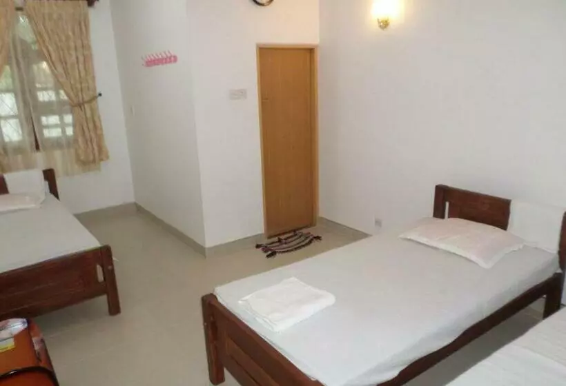 Retkeilymaja Mayura Rest Inn