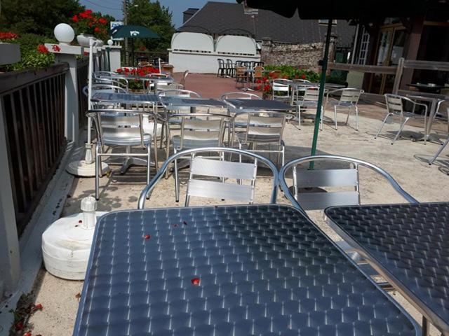 Bed and Breakfast Restaurant & Chambres D Hôtes L Eau Vive