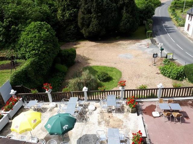 Bed and Breakfast Restaurant & Chambres D Hôtes L Eau Vive