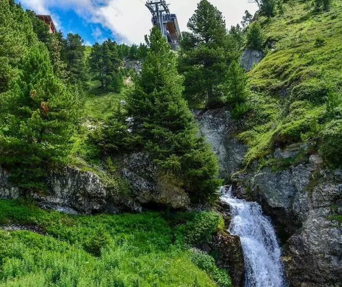 Chalet Des Neiges : La Cime Des Arcs