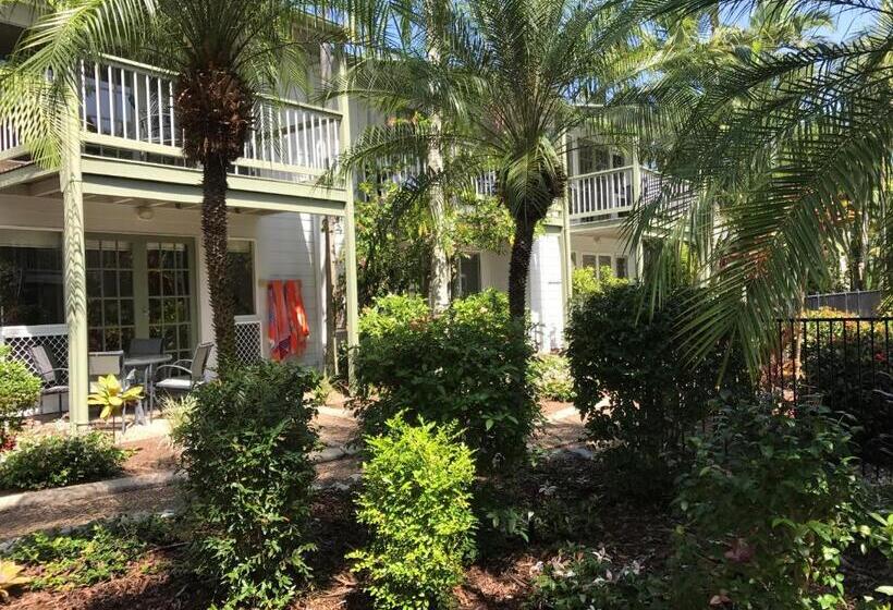 Coral Beach Noosa Resort