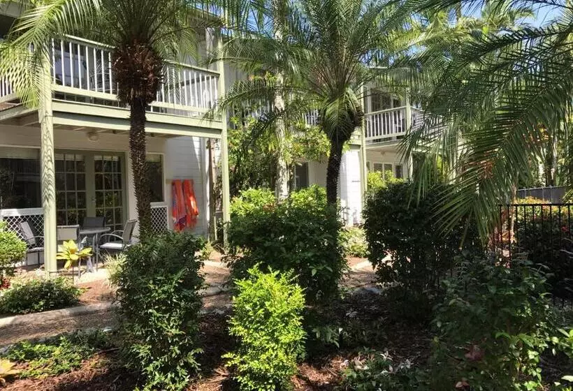 Coral Beach Noosa Resort