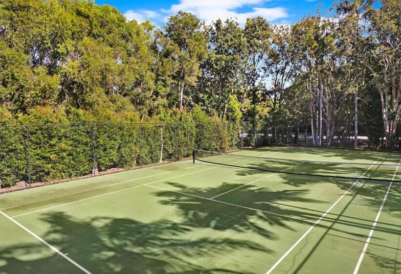 Coral Beach Noosa Resort