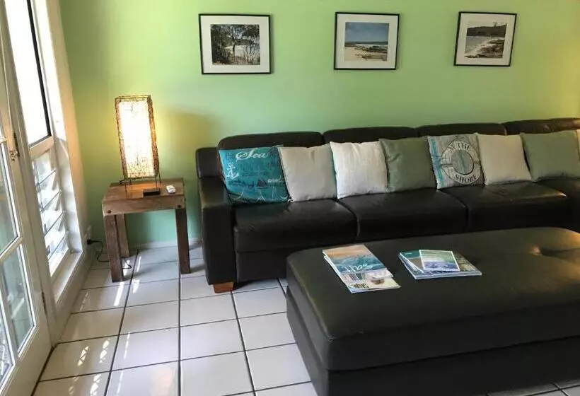 Coral Beach Noosa Resort