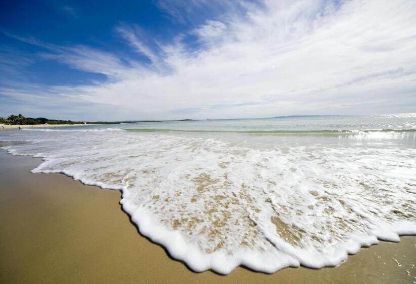 Coral Beach Noosa Resort