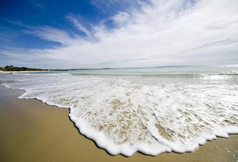 Coral Beach Noosa Resort