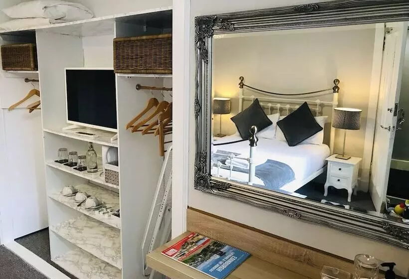簡易ホテル Ardenlee Guest House