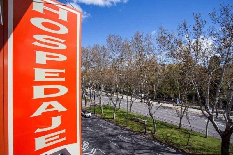 مسافرخانه Casa De Huespedes La Asturiana