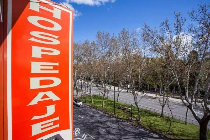 여관 Casa De Huespedes La Asturiana