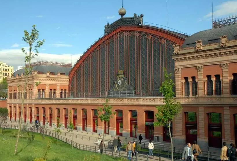 مسافرخانه Casa De Huespedes La Asturiana