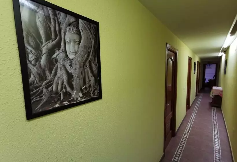 مسافرخانه Casa De Huespedes La Asturiana