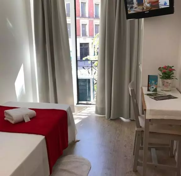 مسافرخانه Casa de Huespedes Marisol