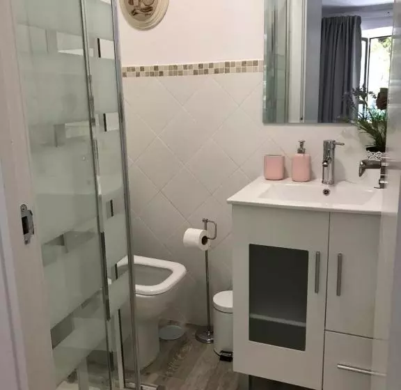 مسافرخانه Casa de Huespedes Marisol