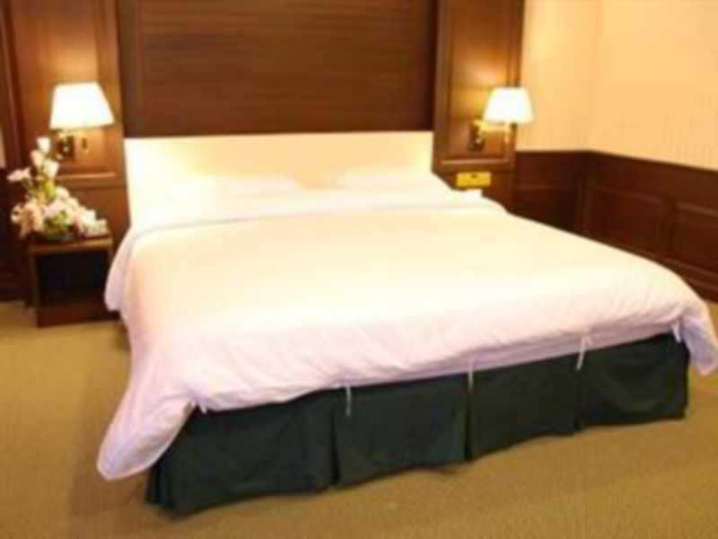 酒店 Chainat Thani