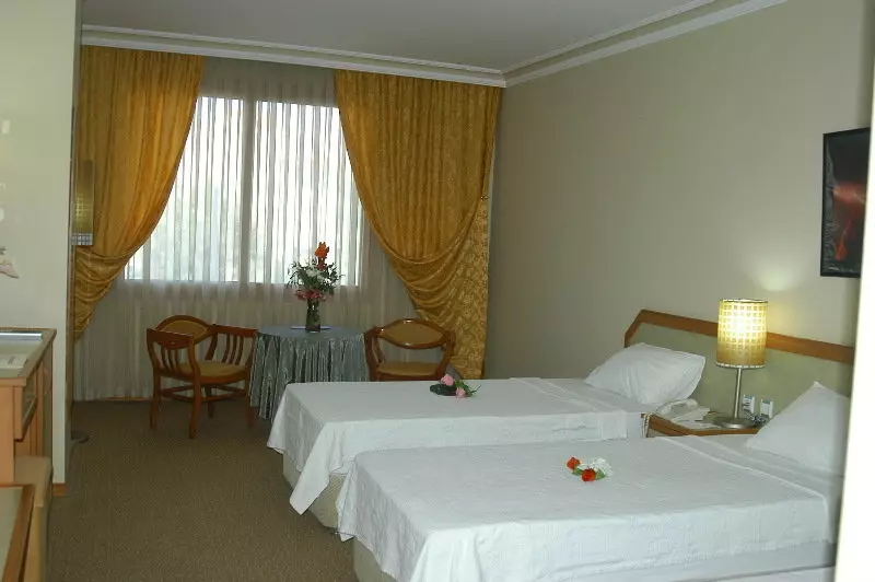 ホテル Grand Isias