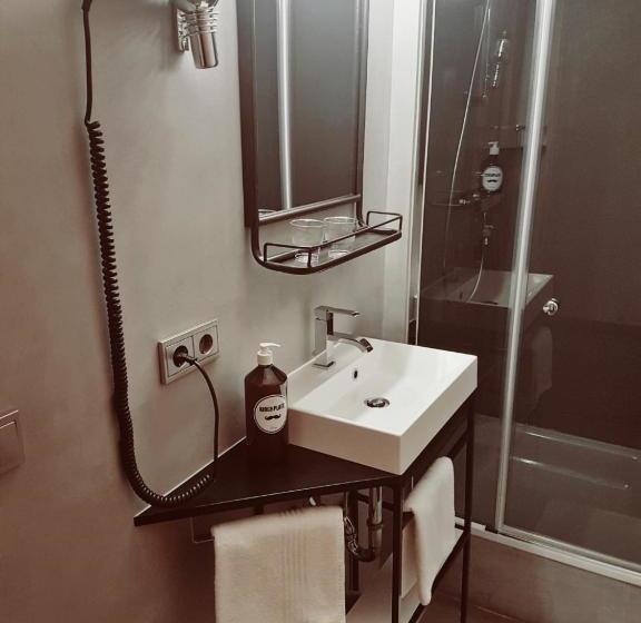 ホテル Pension Kirchplatz