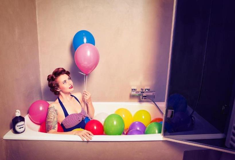 ホテル Pension Kirchplatz