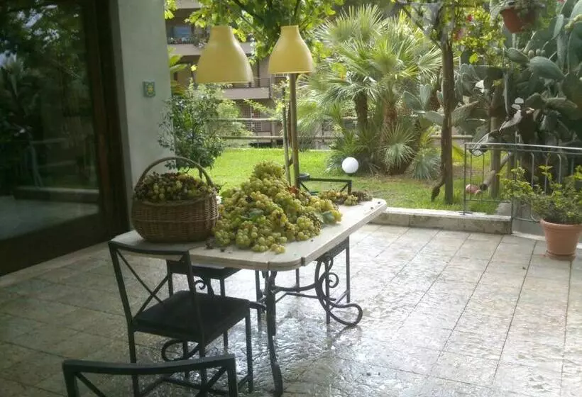 בית מלון כפרי Relais La Canfora