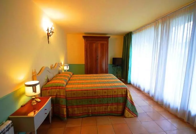 בית מלון כפרי Relais La Canfora