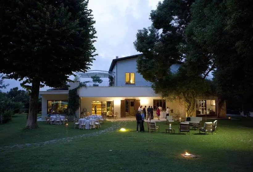 בית מלון כפרי Relais La Canfora