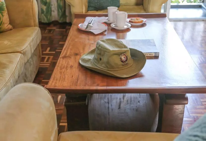 هتل Sarova Salt Lick Game Lodge