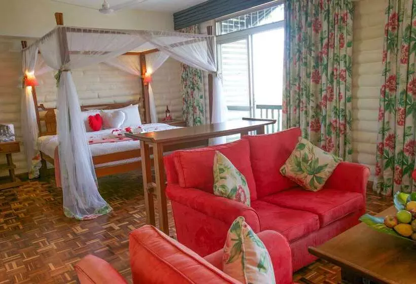 هتل Sarova Salt Lick Game Lodge