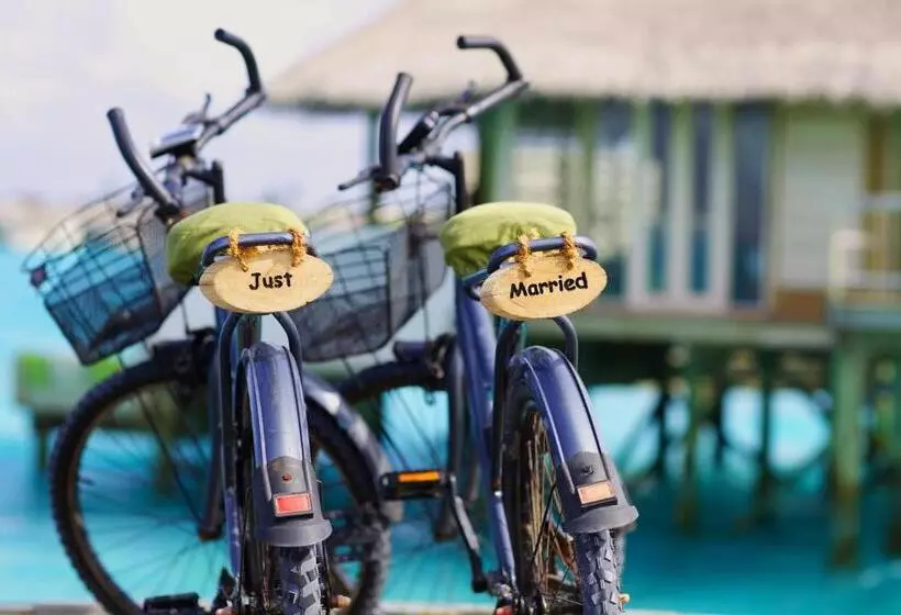 هتل Six Senses Laamu